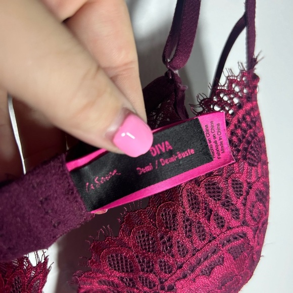 La Senza, size 34B, diva beyond sexy deep plunge bra, deep red wine color, lace - Picture 5 of 8